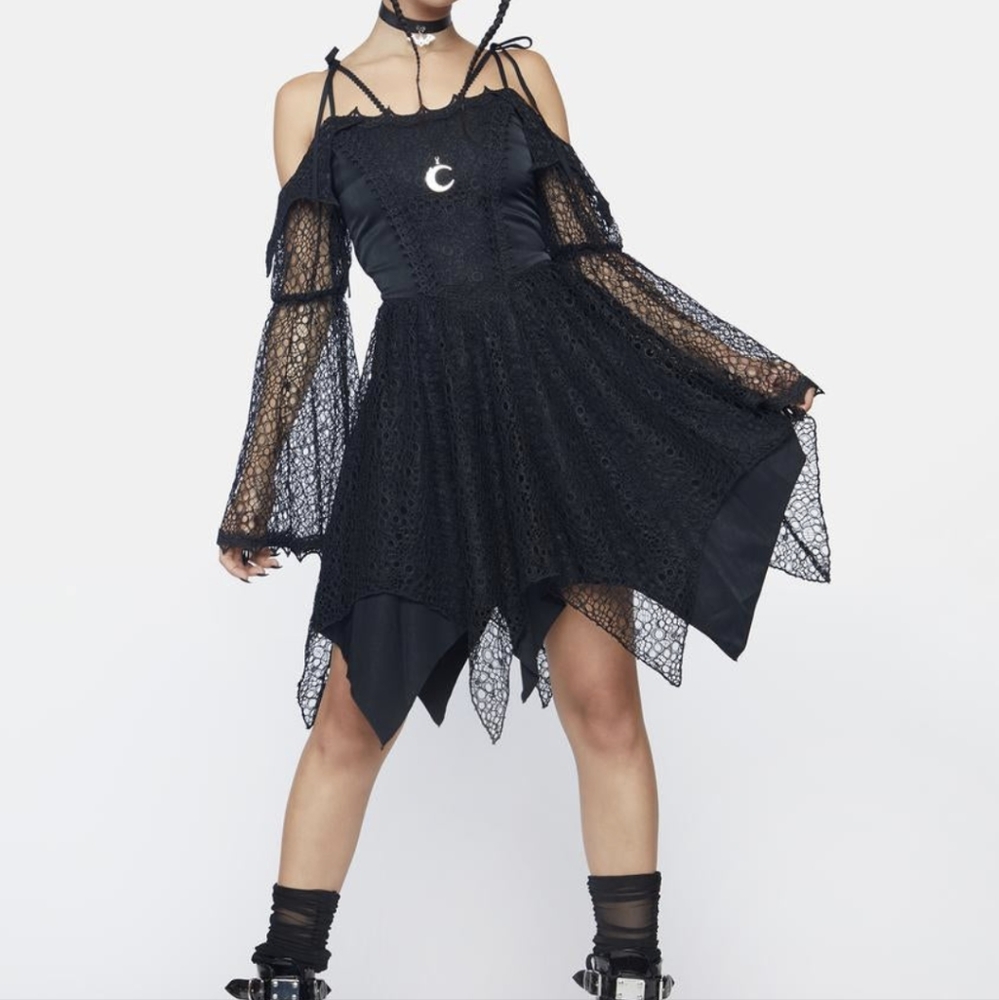 Layered Lace Off Shoulder soldout Mini Dress size small nwt